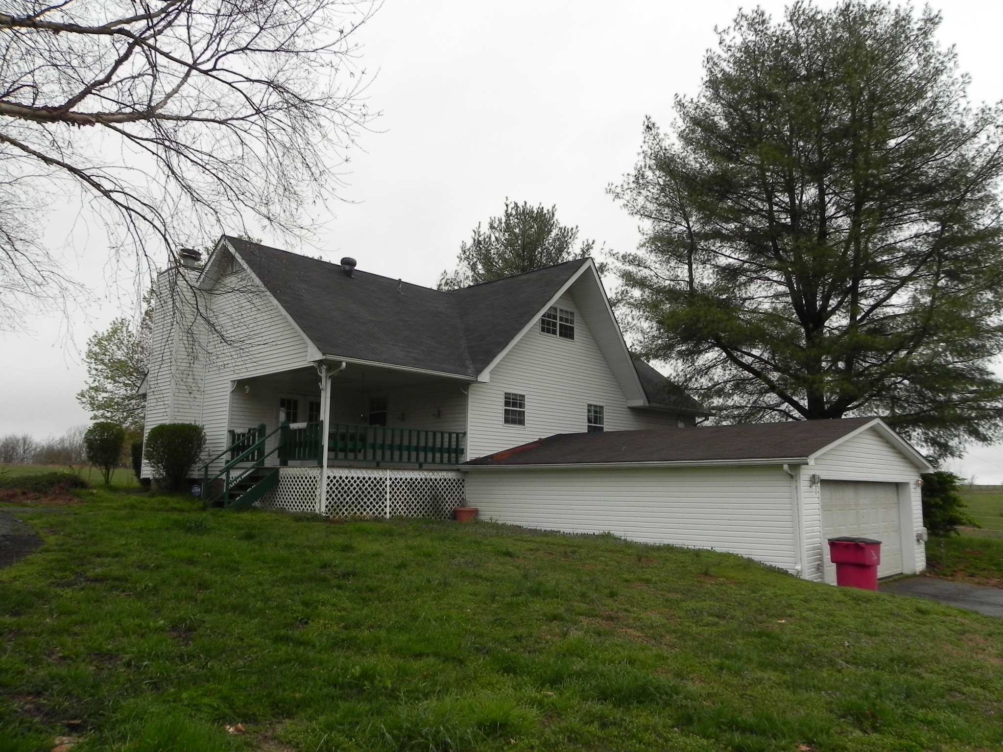 444 Nixon Road Red Boiling Springs, TN 37150 - Photo 3 of 41 a front view of house with yard and green space