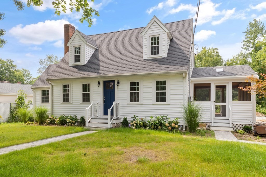 129 Lawson Road Scituate, MA 02066 - Photo 1 of 38 Gallery Image 1