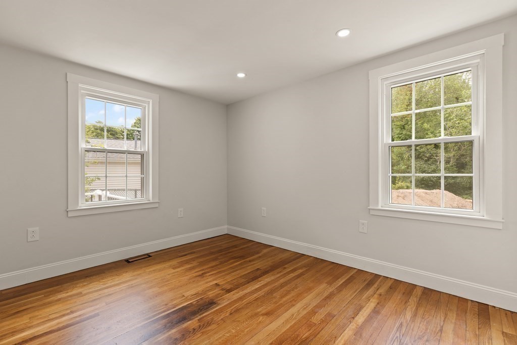 129 Lawson Road Scituate, MA 02066 - Photo 20 of 38 Gallery Image 20