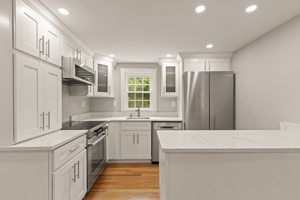 129 Lawson Road Scituate, MA 02066 - Photo 10 of 38 Gallery Image 10