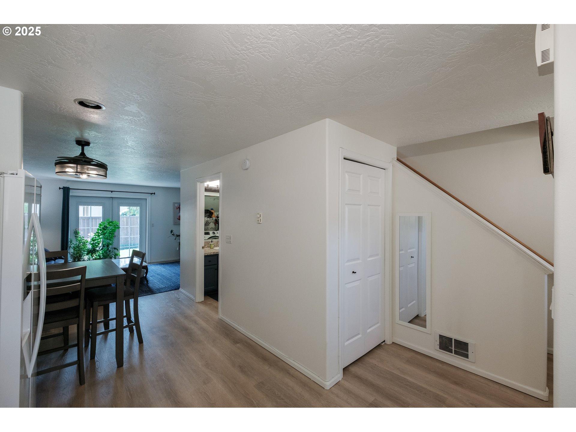 1548 Fetters Loop Eugene, OR 97402 - Photo 4 of 33