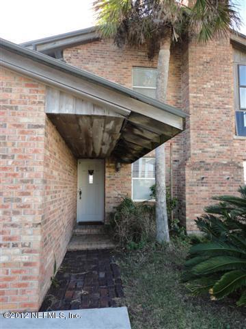 284 Barrataria Drive St. Augustine, FL 32080 - Photo 2 of 24 a view of a pathway of a building