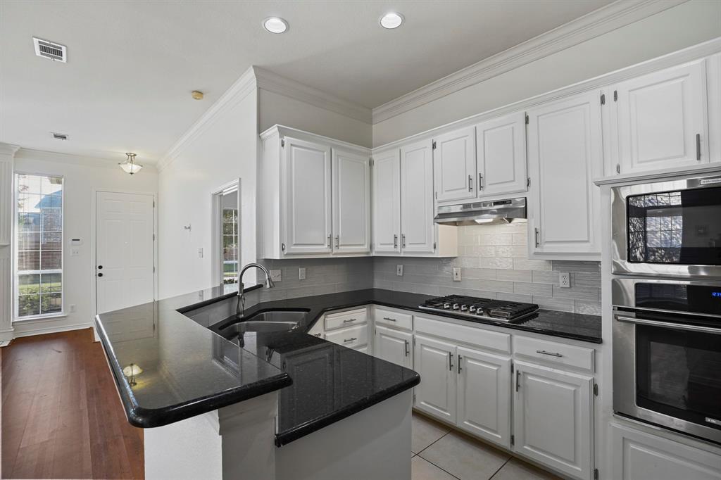 8704 Moss Hill Road Irving, TX 75063 - Photo 12 of 22