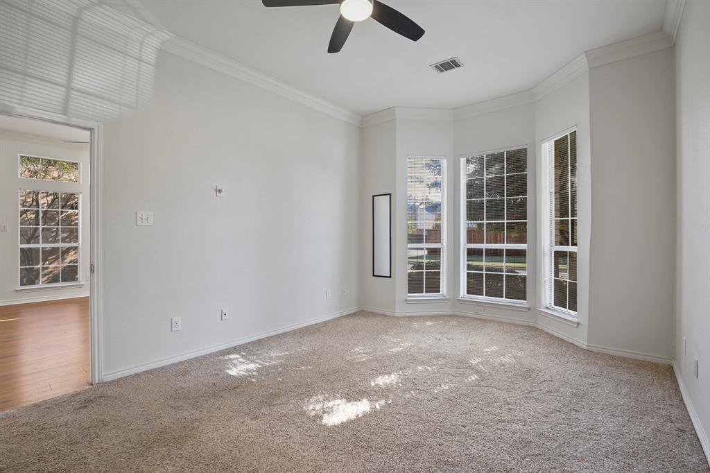 8704 Moss Hill Road Irving, TX 75063 - Photo 7 of 22