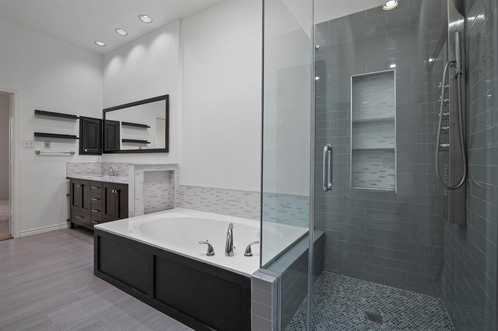 8704 Moss Hill Road Irving, TX 75063 - Photo 10 of 22