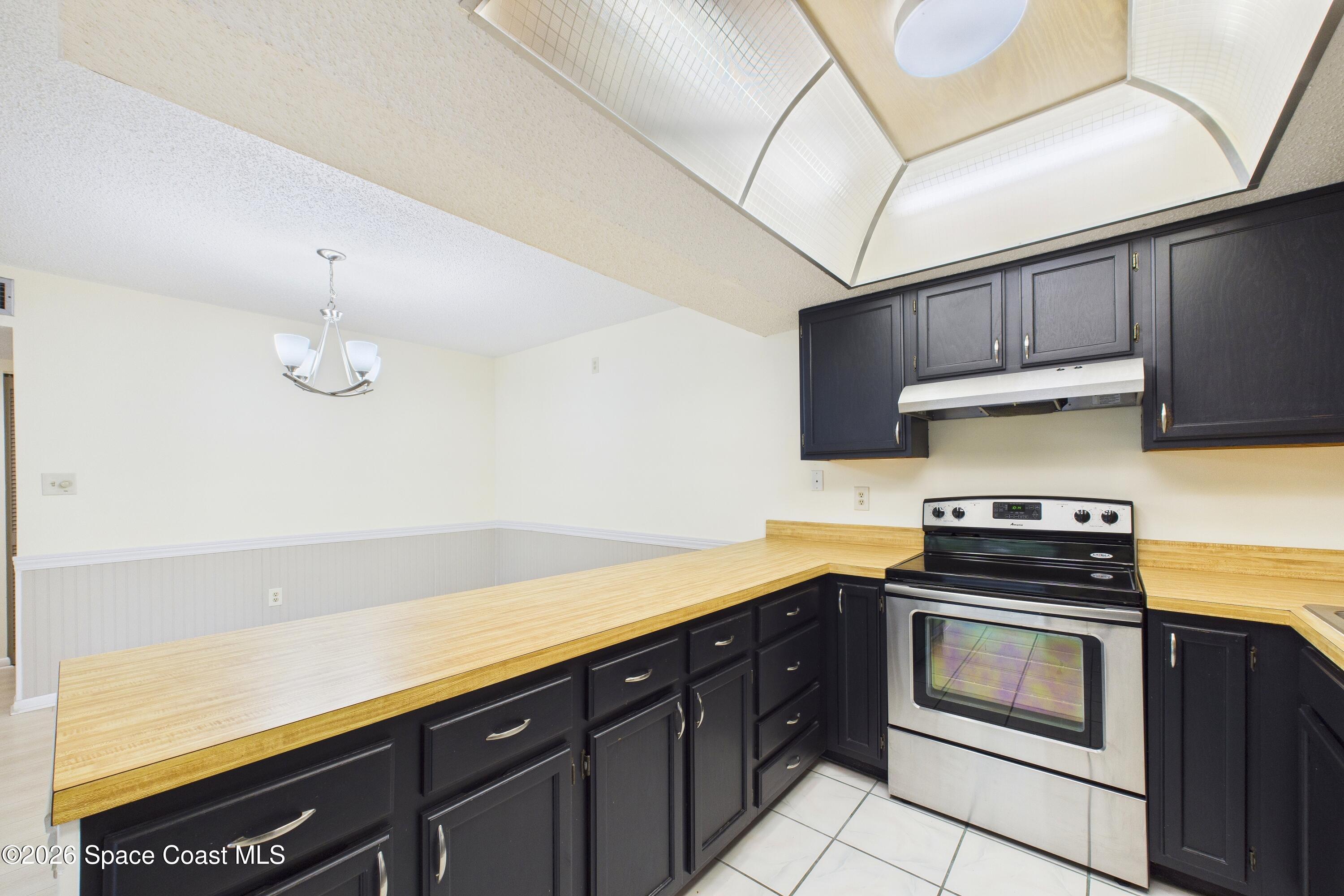 204 Country Club Drive Melbourne, FL 32940 - Photo 6 of 63 CAM02690G0-PR0219-STILL067