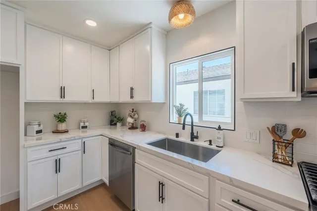 $1,199,888 | 4224 Falcon Avenue, Long Beach, CA 90807