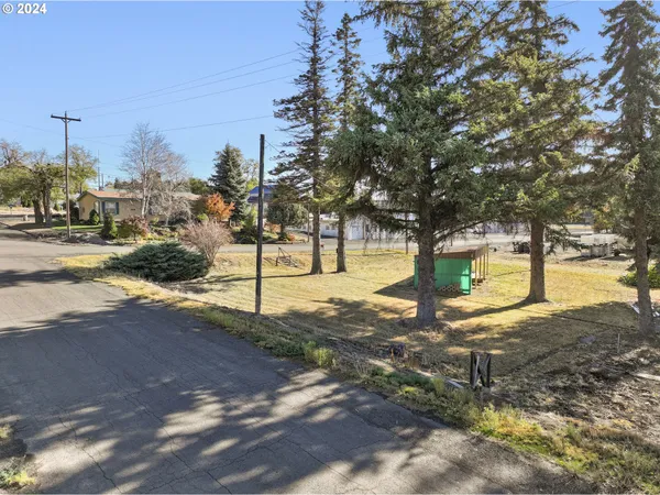 $185,000 | 600 Barnett Street, Wasco, OR 97065