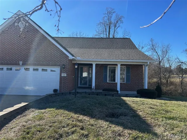 $330,000 | 5222 Willis Avenue, Godfrey, IL 62035