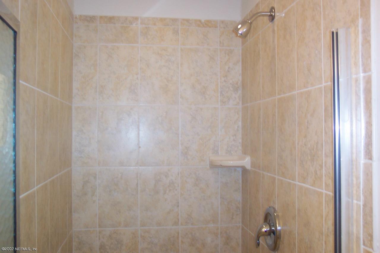 4030 London Road Jacksonville, FL 32207 - Photo 12 of 14 Master Shower
