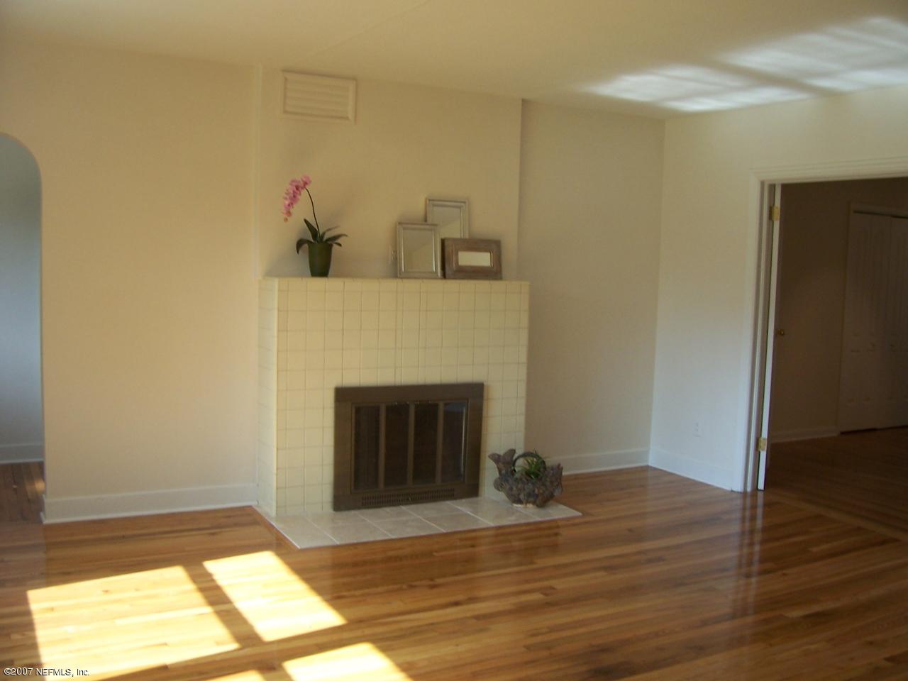 4030 London Road Jacksonville, FL 32207 - Photo 3 of 14 Living Room W/Fireplace