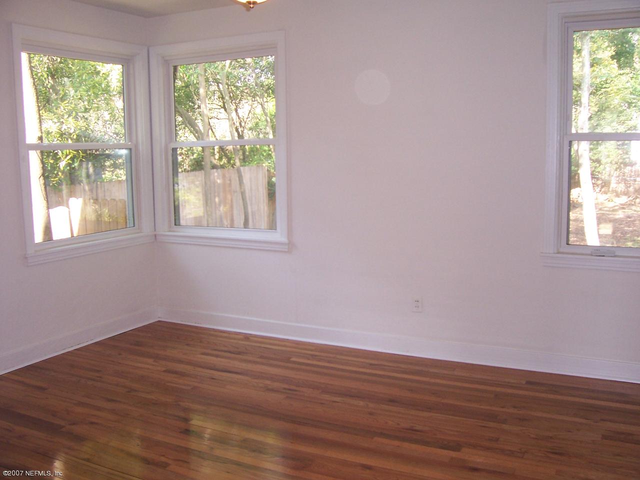 4030 London Road Jacksonville, FL 32207 - Photo 10 of 14 Master Bedroom