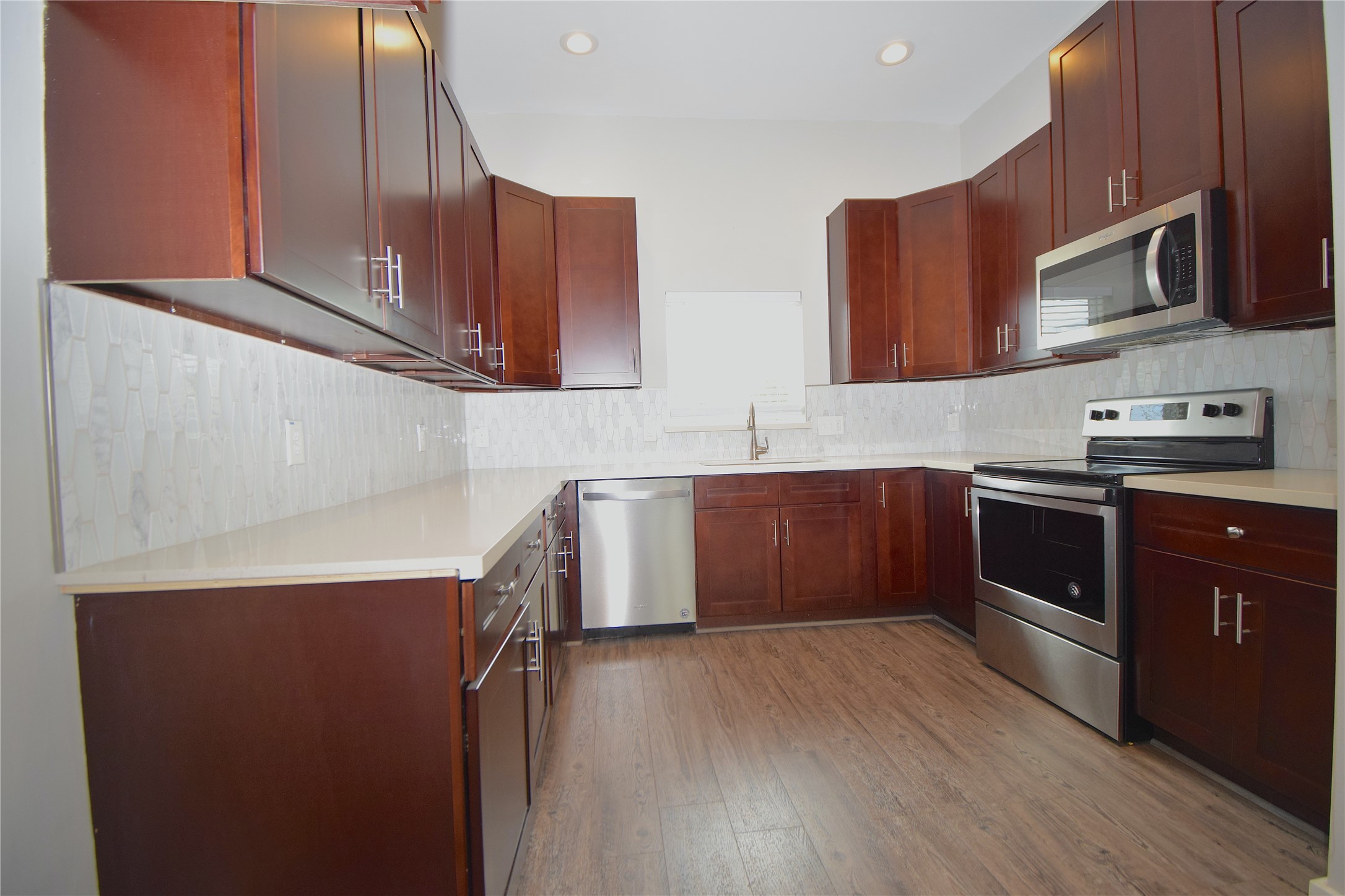 3241 Dixie Drive, Unit A Houston, TX 77021 - Photo 3 of 13 Kitchen