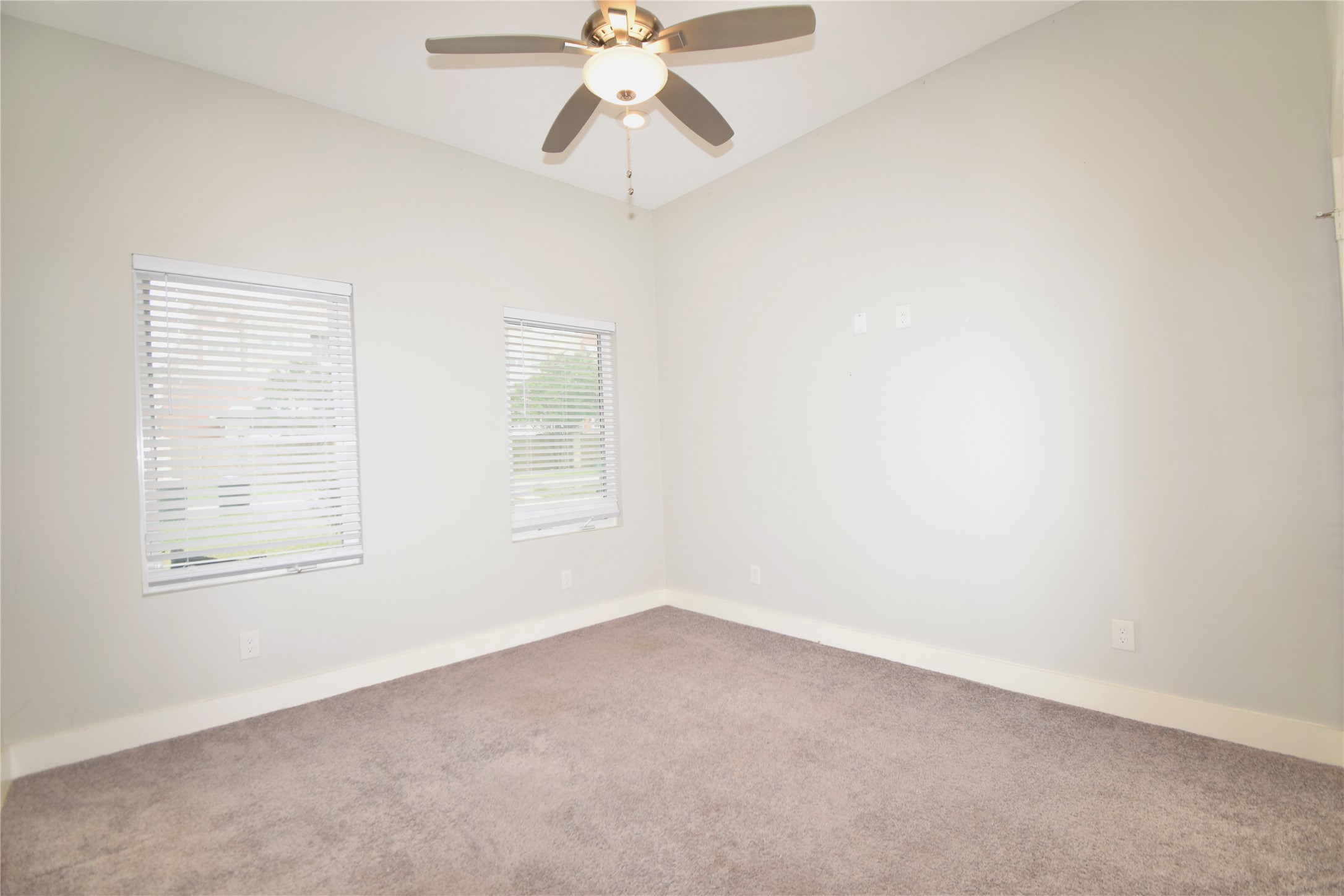 3241 Dixie Drive, Unit A Houston, TX 77021 - Photo 10 of 13 Third bedroom