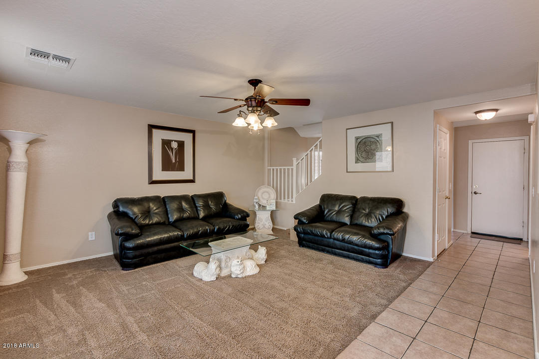 6664 East Refuge Road Florence, AZ 85132 - Photo 11 of 37 6664RefugeLivingroom2