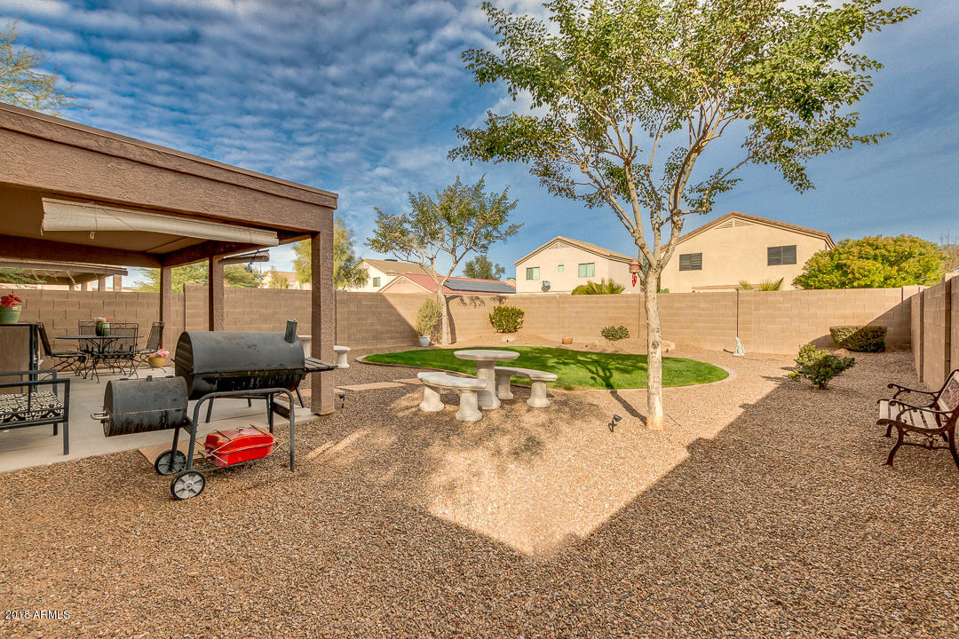 6664 East Refuge Road Florence, AZ 85132 - Photo 33 of 37 6664 RefugeBackyard4