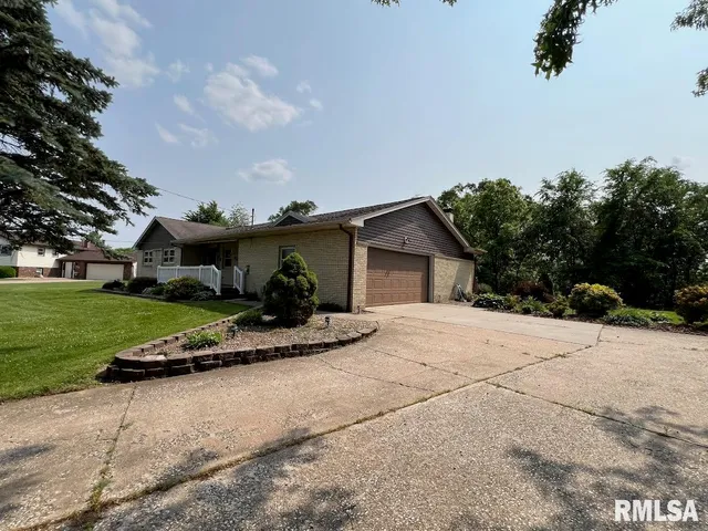 $249,900 | 108 Andrea Court, Cleveland, IL 61241