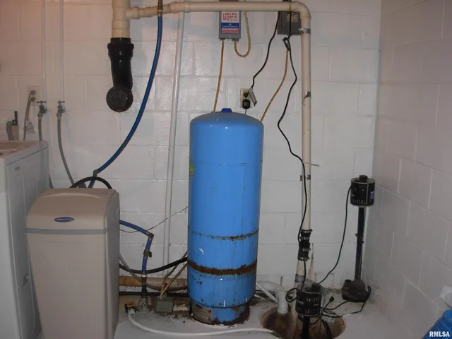 $249,900 | 108 Andrea Court, Cleveland, IL 61241