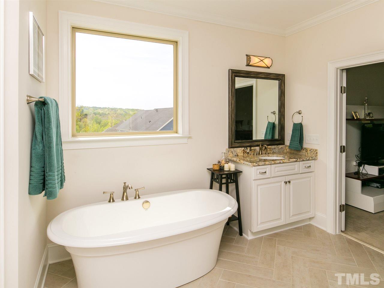 5101 Accabonac Point Raleigh, NC 27612 - Photo 15 of 25 Gallery Image 15