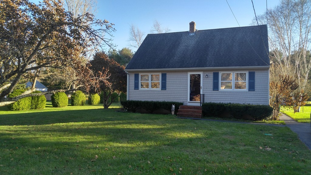 330 Stephen French Road Swansea, MA 02777 - Photo 4 of 18 Gallery Image 4