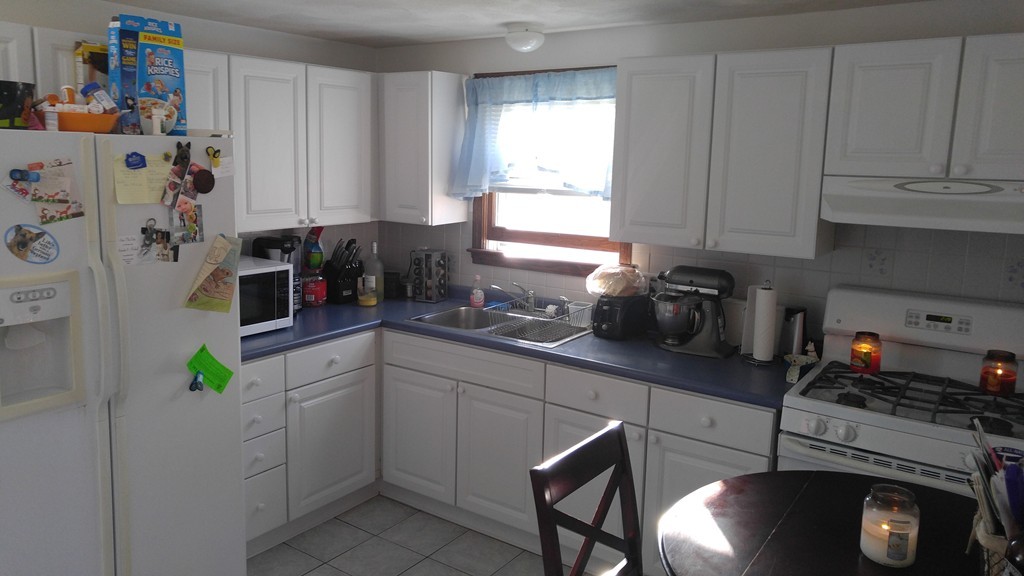 330 Stephen French Road Swansea, MA 02777 - Photo 7 of 18 Gallery Image 7