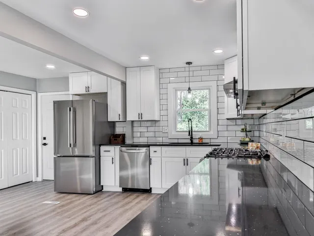 $299,999 | 5205 Silhouette Lane Southwest, Mableton, GA 30126