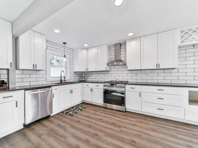 $299,999 | 5205 Silhouette Lane Southwest, Mableton, GA 30126