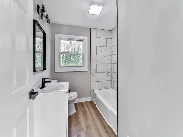 $299,999 | 5205 Silhouette Lane Southwest, Mableton, GA 30126