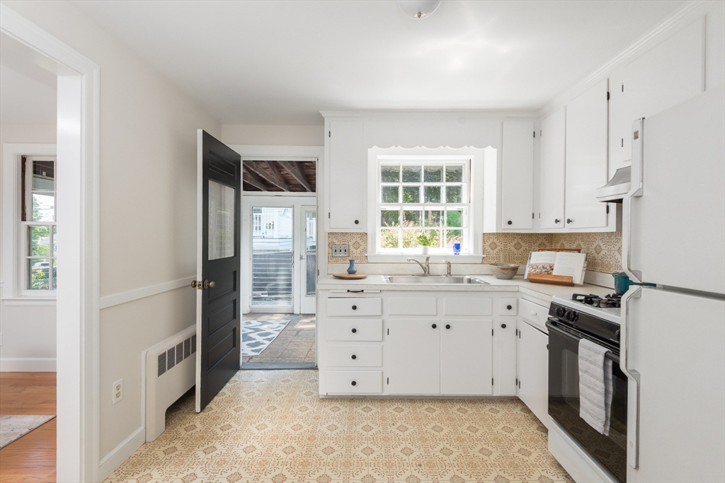 4 Inverness Road Arlington, MA 02476 - Photo 15 of 38