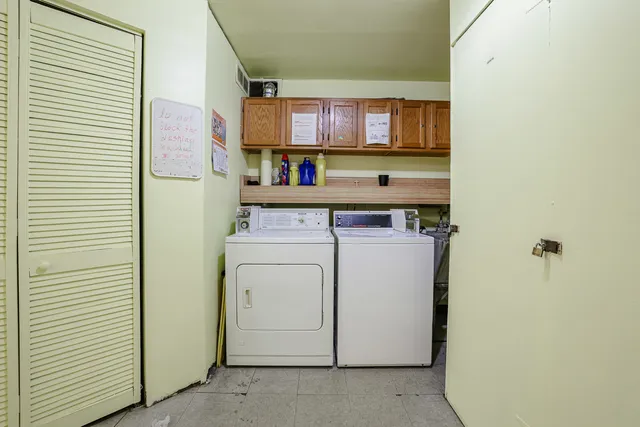 $169,000 | 2222 North Harlem Avenue, Unit 2NW, Elmwood Park, IL 60707