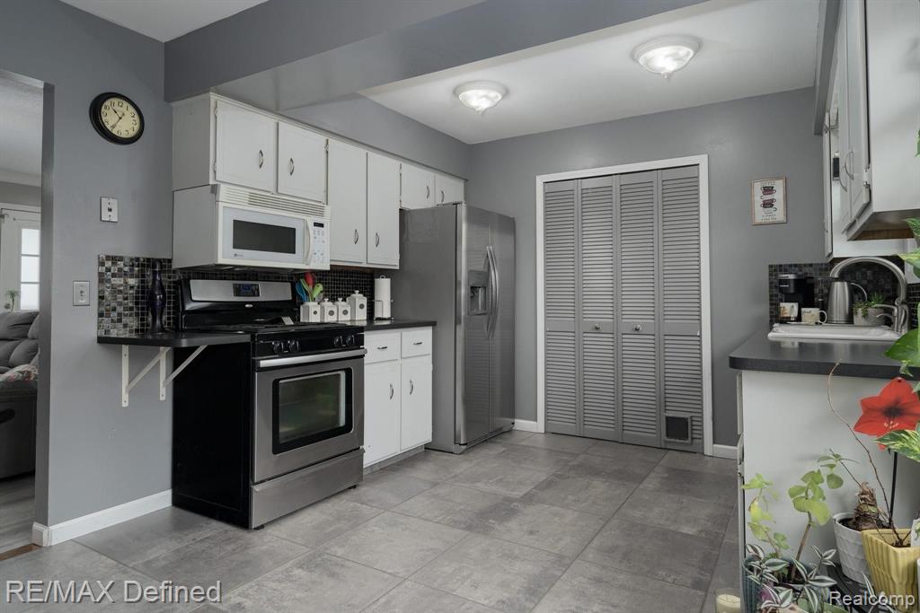 3014 Eastern Avenue Rochester Hills, MI 48307 - Photo 18 of 36