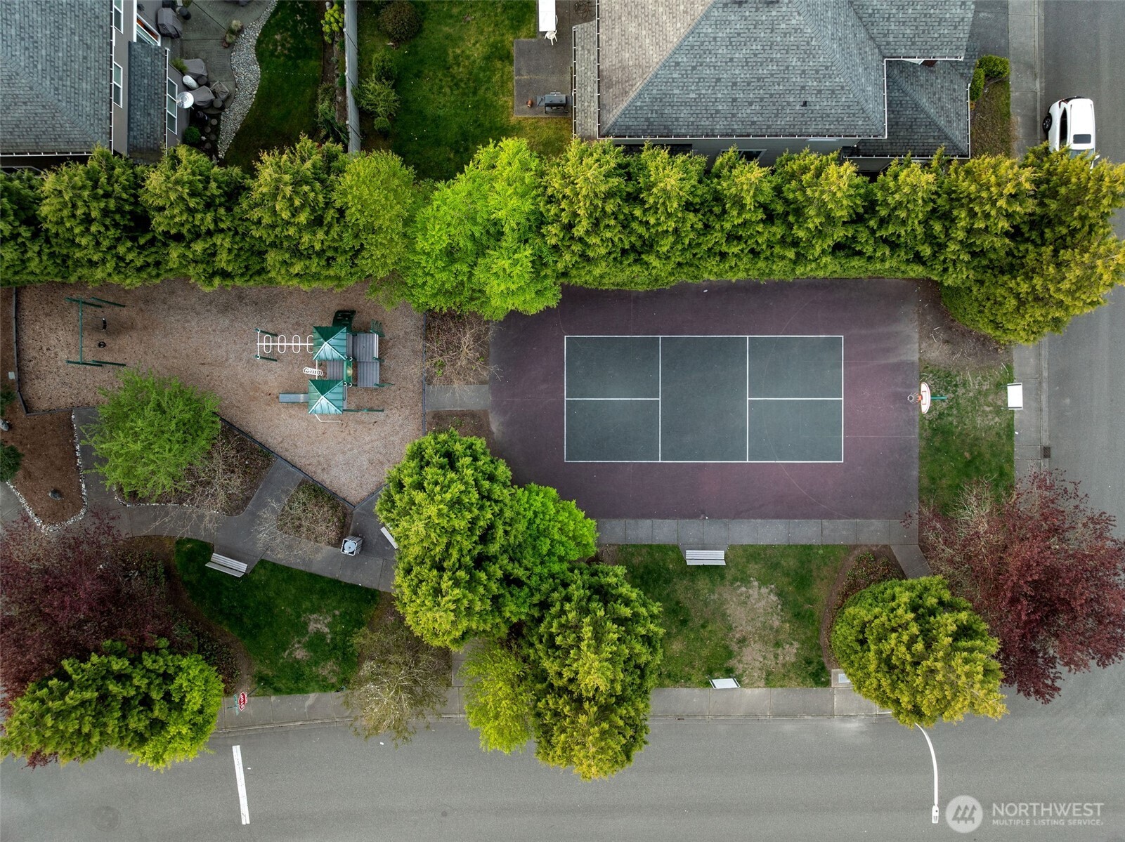 202 Chelan Court Northeast Renton, WA 98059 - Photo 39 of 40 front view of a house