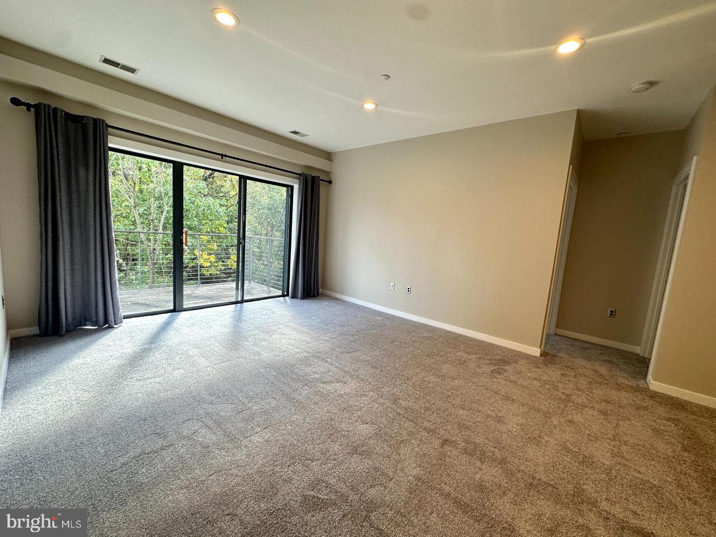 2007 Clipper Park Road, Unit 417 Baltimore, MD 21211 - Photo 4 of 24 Plenty of Natural Light