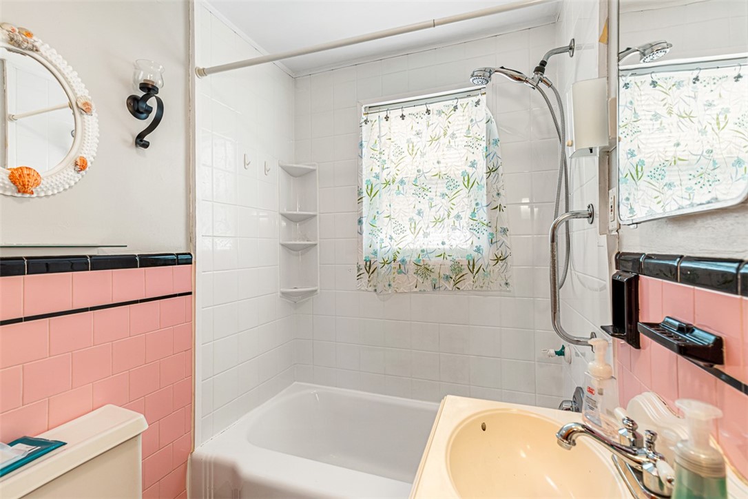 359 Williston Way Pawtucket, RI 02861 - Photo 12 of 46