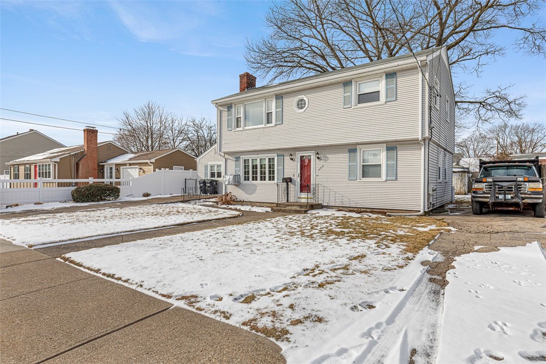 359 Williston Way Pawtucket, RI 02861 - Photo 2 of 46