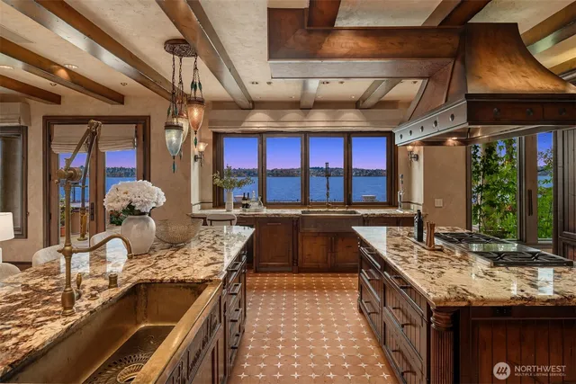 $9,995,000 | 3639 West Mercer Way, Mercer Island, WA 98040