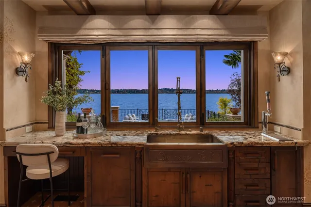 $9,995,000 | 3639 West Mercer Way, Mercer Island, WA 98040