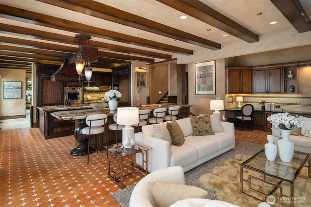 $9,995,000 | 3639 West Mercer Way, Mercer Island, WA 98040