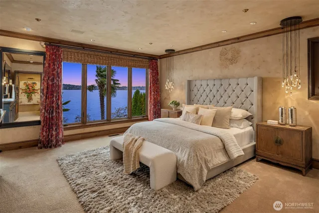 $9,995,000 | 3639 West Mercer Way, Mercer Island, WA 98040