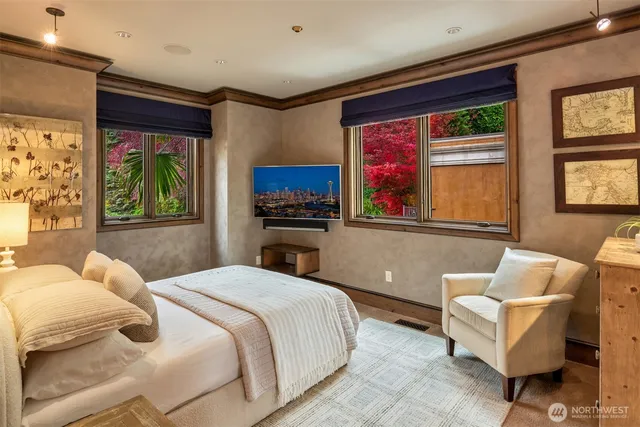 $9,995,000 | 3639 West Mercer Way, Mercer Island, WA 98040