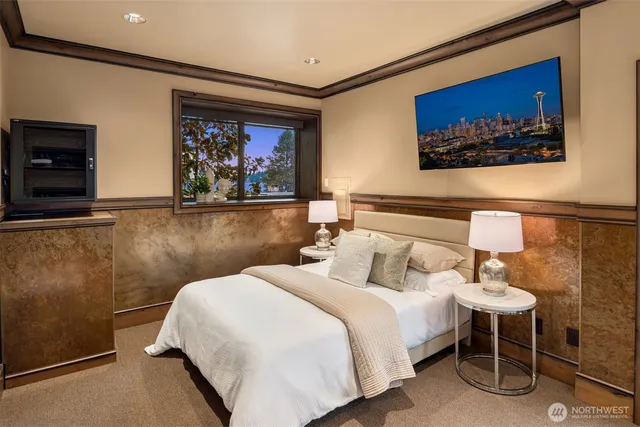 $9,995,000 | 3639 West Mercer Way, Mercer Island, WA 98040