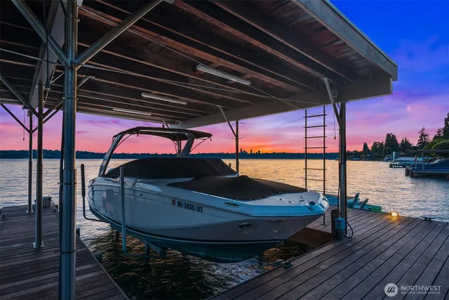 $9,995,000 | 3639 West Mercer Way, Mercer Island, WA 98040