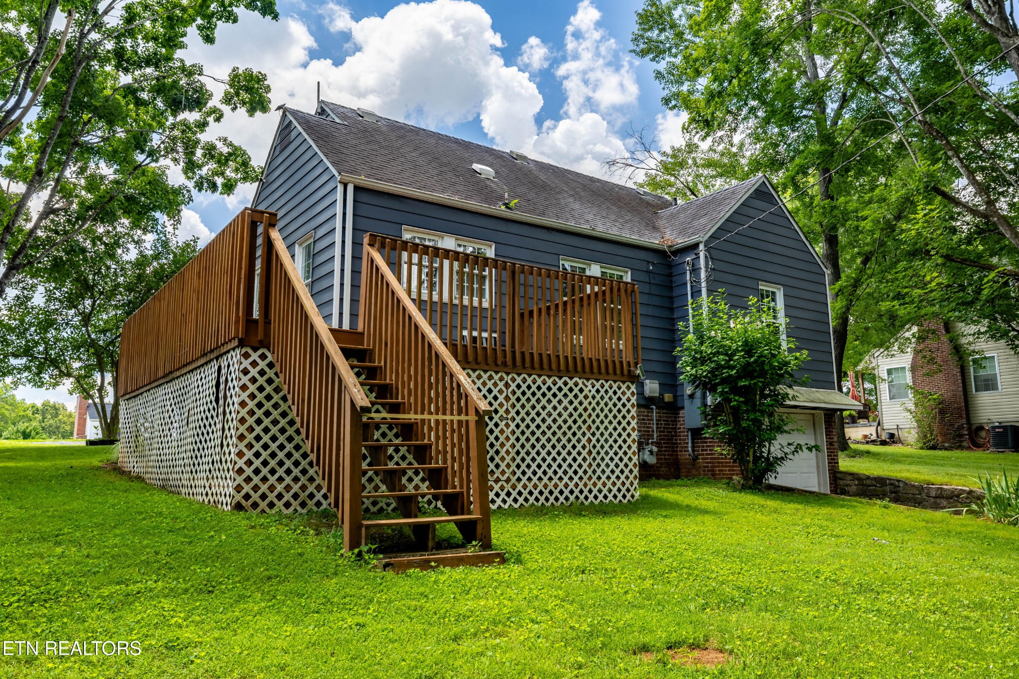 2009 Crest Road Maryville, TN 37804 - Photo 29 of 30 Gallery Image 29
