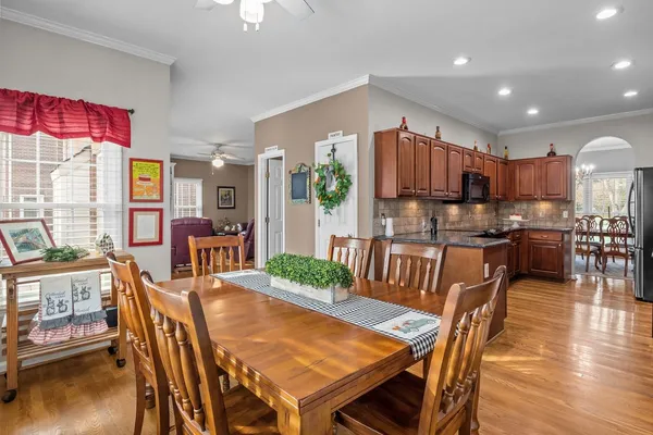 $699,900 | 465 Harpeth Meadows Drive, Kingston Springs, TN 37082