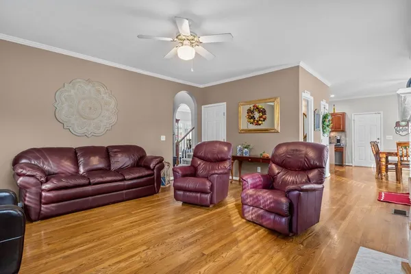 $699,900 | 465 Harpeth Meadows Drive, Kingston Springs, TN 37082