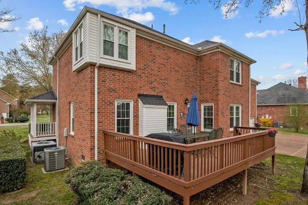 $699,900 | 465 Harpeth Meadows Drive, Kingston Springs, TN 37082