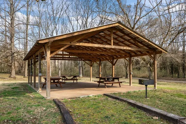 $699,900 | 465 Harpeth Meadows Drive, Kingston Springs, TN 37082