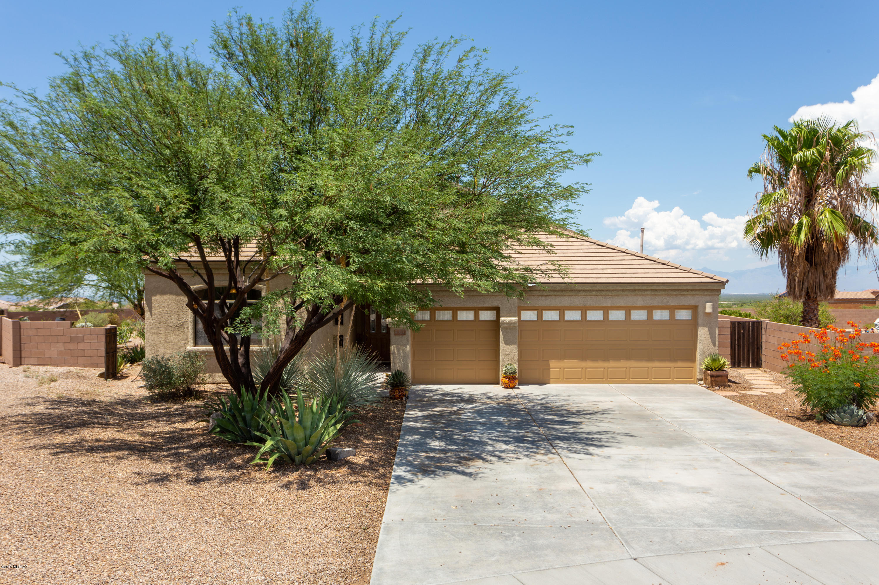832 South Routh Place Vail, AZ 85641 - Photo 2 of 29 Gallery Image 2