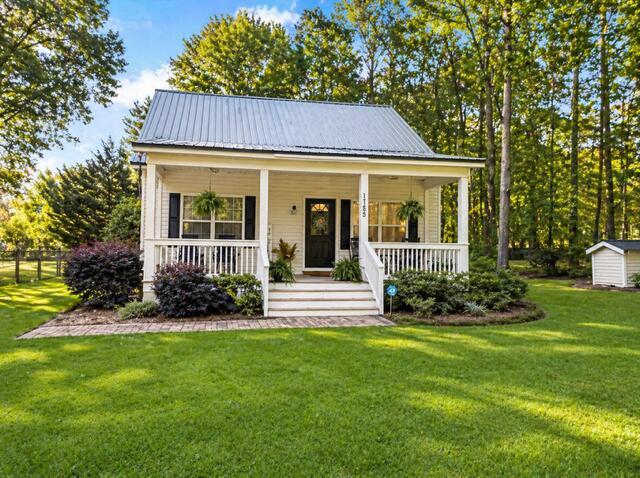 1722 Kenwood Road Manning, SC 29102 - Photo 1 of 15 63D0E2AB-2982-44DB-AD51-B826436B2C89