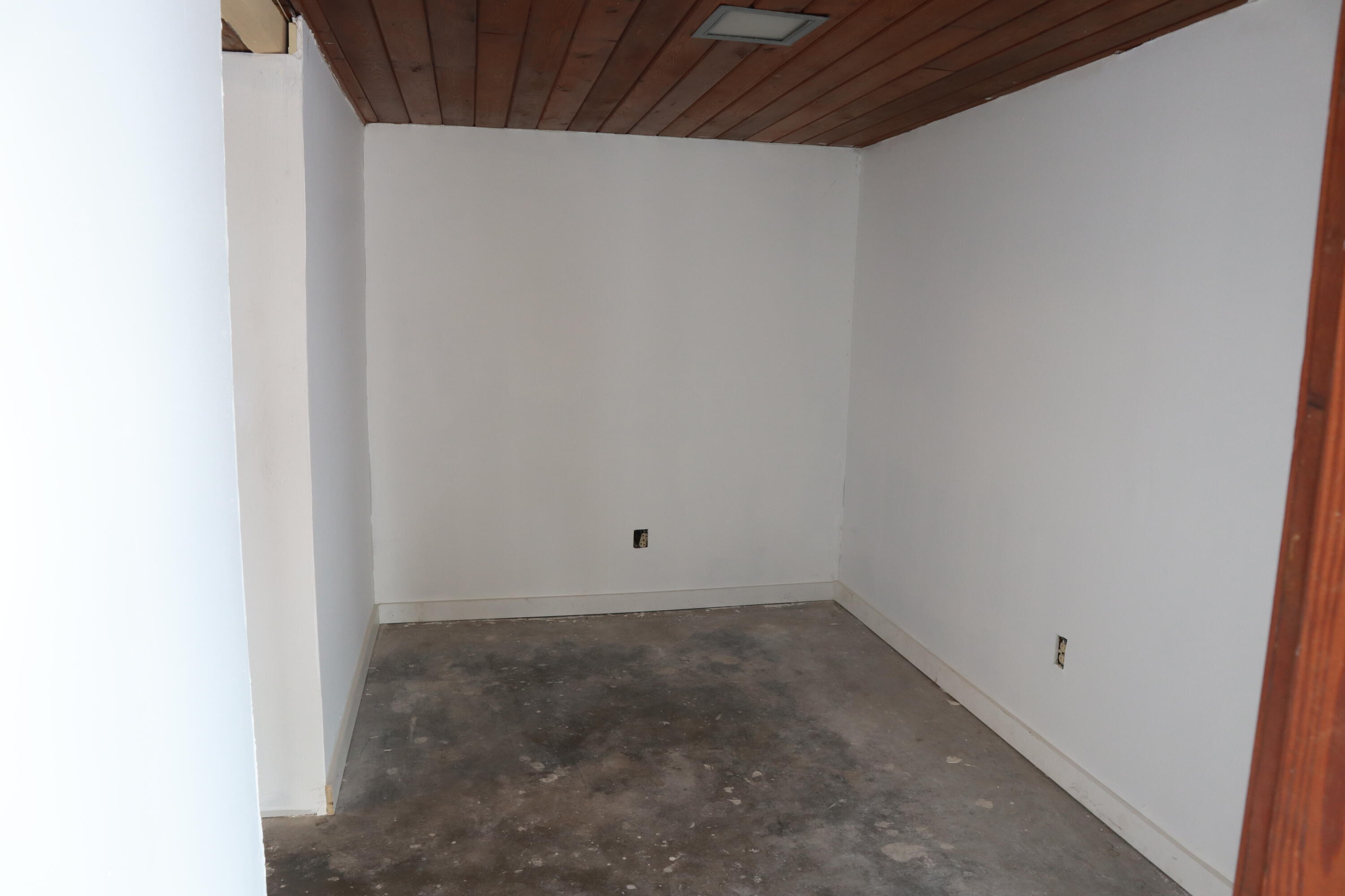 360 Kismet Avenue Pahokee, FL 33476 - Photo 11 of 100 IMG_6953